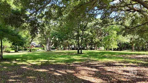 1700 Twisted Oak Cir, Gulf Shores, AL 36542