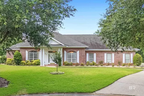 715 Village Dr, Gulf Shores, AL 36542