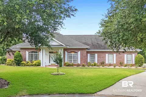 715 Village Dr, Gulf Shores, AL 36542