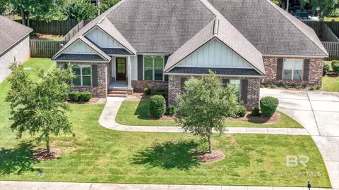 380 Scarlett Ave, Fairhope, AL 36532