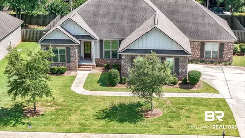 380 Scarlett Ave, Fairhope, AL 36532