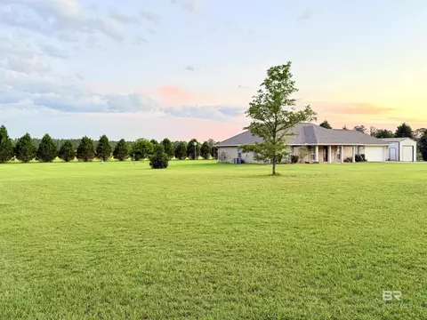 23604 Bennie Jo Ln, Robertsdale, AL 36567