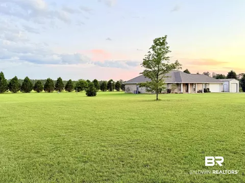 23604 Bennie Jo Ln, Robertsdale, AL 36567