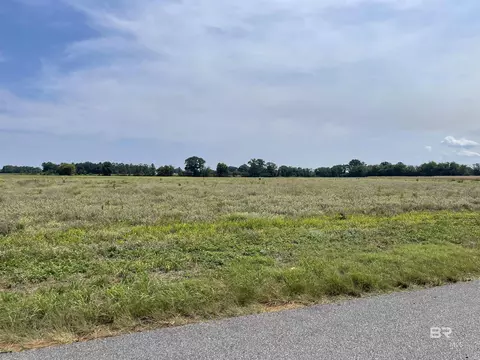 2 Shell Rd, Jay, FL 32565