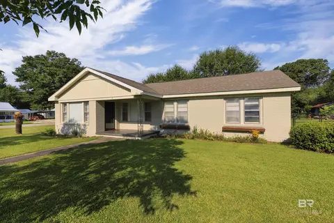 208 Beck St, Atmore, AL 36502