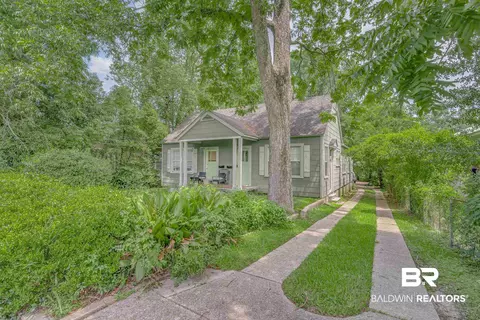 1852 Old Shell Rd, Mobile, AL 36607 photo 2