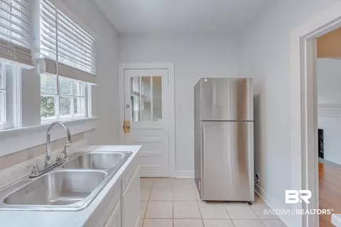 1852 Old Shell Rd, Mobile, AL 36607 photo 11