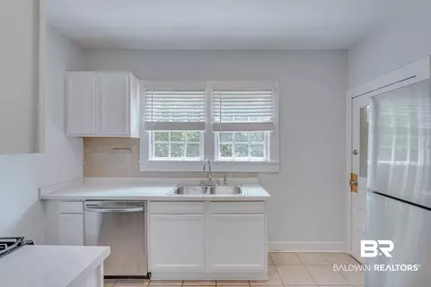 1852 Old Shell Rd, Mobile, AL 36607 photo 8