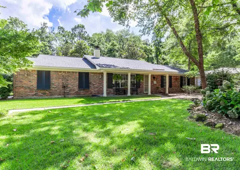94 Paddock Dr, Fairhope, AL 36532