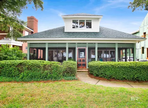 409 S Mobile St, Fairhope, AL 36532
