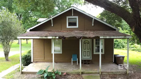 411 Young St, Fairhope, AL 36532