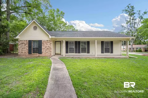 5902 S Reams Dr, Mobile, AL 36608