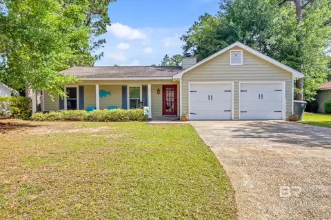 110 Cherryhill Dr, Daphne, AL 36526