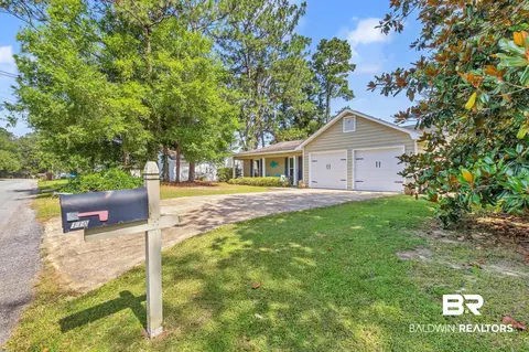 110 Cherryhill Dr, Daphne, AL 36526 photo 2
