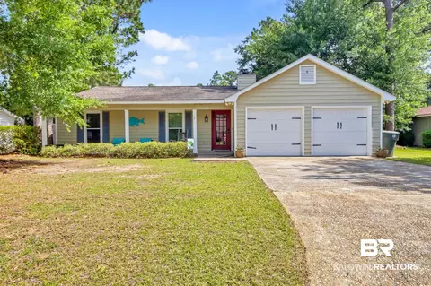 110 Cherryhill Dr, Daphne, AL 36526