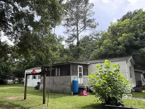 7719 Bermuda Dr, Semmes, AL 36575