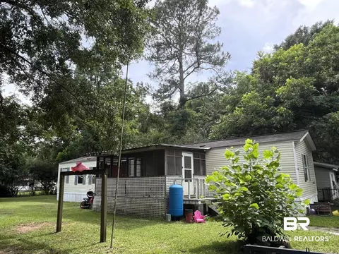 7719 Bermuda Dr, Semmes, AL 36575