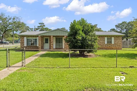 306 W Banyan St, Bay Minette, AL 36507
