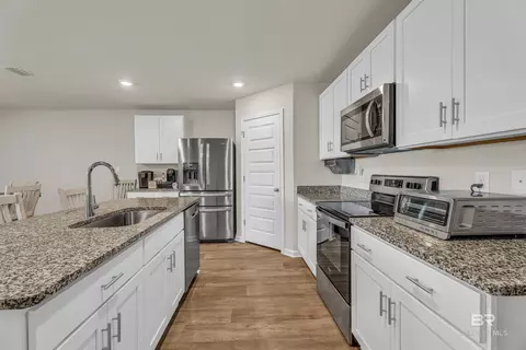 Kitchen - 11134 Elemis Dr, Daphne, AL 36526 photo 1 of 2
