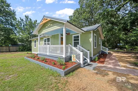 407 Armstrong Ave, Bay Minette, AL 36507