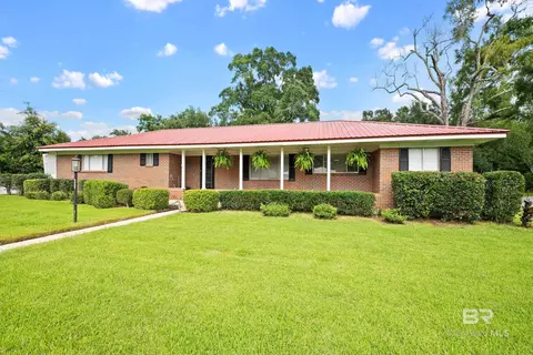 602 N Oak St, Foley, AL 36535
