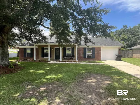 19261 Oak Hillcrest Dr, Robertsdale, AL 36567