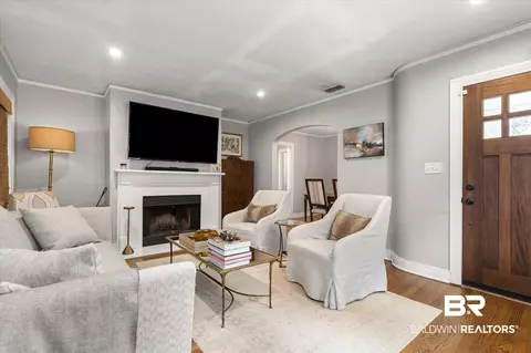 165 Crenshaw St, Mobile, AL 36606 photo 2