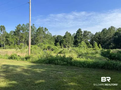 20979 Robinson Ln, Gulf Shores, AL 36542