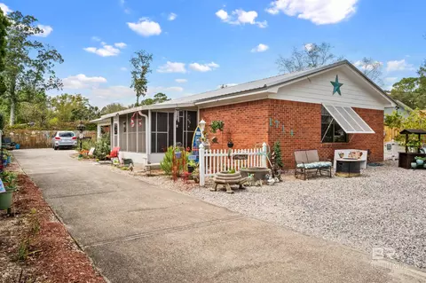 1714 S Spanish Cove Dr, Lillian, AL 36549