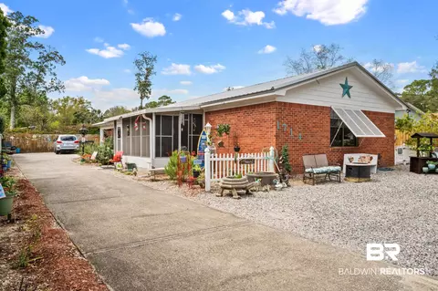 1714 S Spanish Cove Dr, Lillian, AL 36549