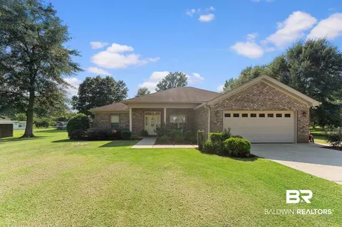 1112 Fridge Dr, Atmore, AL 36502