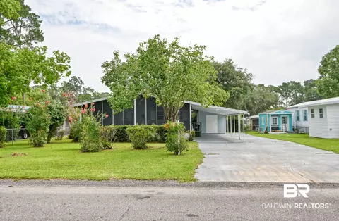 1703 Santa Cruz Dr, Lillian, AL 36549