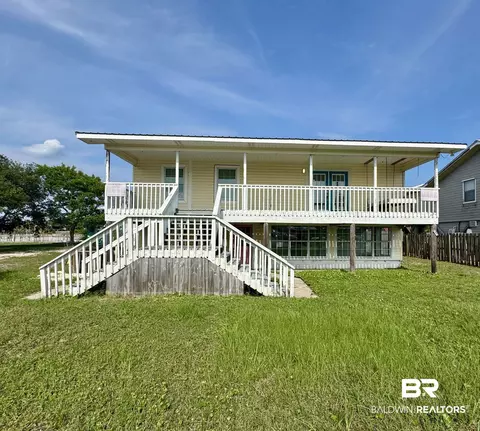 2410 Choctaw Rd, Gulf Shores, AL 36542