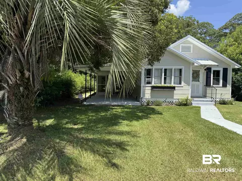 22640 Racine St, Robertsdale, AL 36567