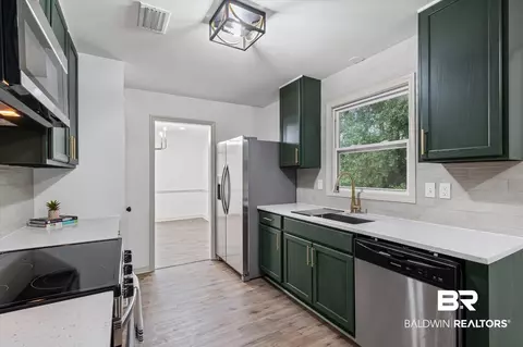 3655 S Claridge Rd, Mobile, AL 36608 photo 11