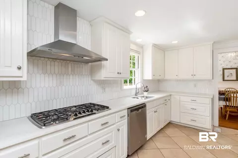 2009 Old Shell Rd, Mobile, AL 36607 photo 24
