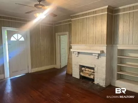 321 Grant St, Chickasaw, AL 36611 photo 7