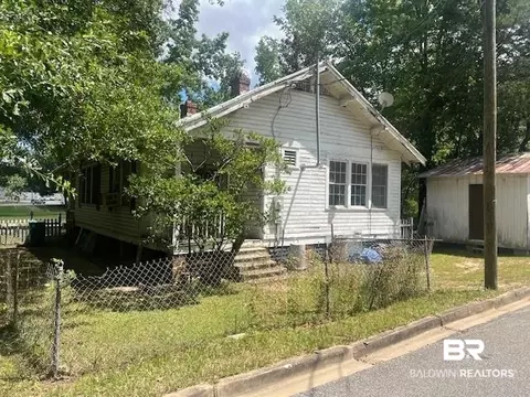 321 Grant St, Chickasaw, AL 36611 photo 4