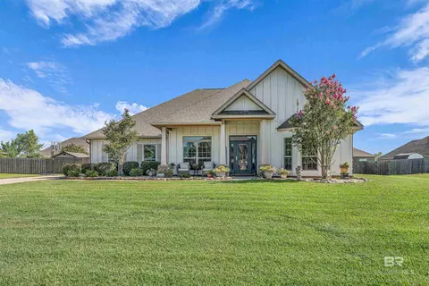 9675 Camberwell Dr, Daphne, AL 36526