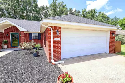 19580 Cheaha Dr, Foley, AL 36535