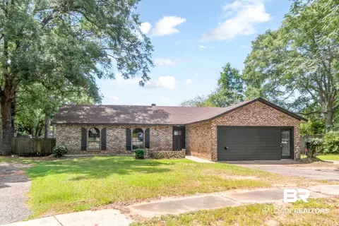 5805 Holly Hill Ct, Mobile, AL 36609