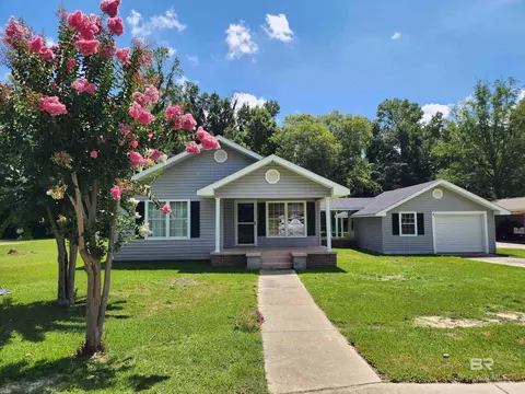 1007 Andrew Jackson St, Brewton, AL 36426