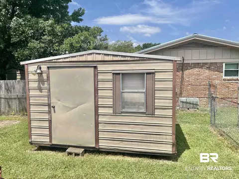 616 E Oak St, Atmore, AL 36502 photo 21