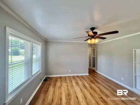 616 E Oak St, Atmore, AL 36502 photo 3