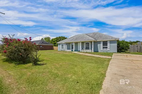 8905 Sherman Rd, Foley, AL 36535