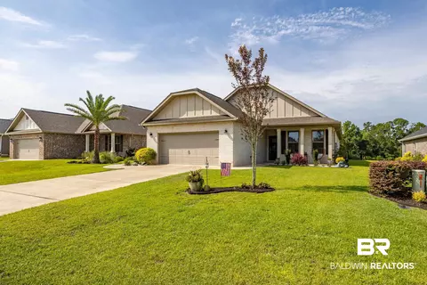 9610 Lakeview Dr, Foley, AL 36535