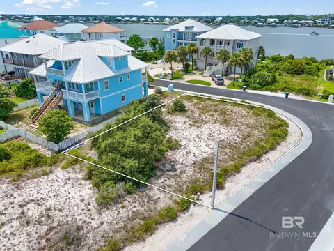 400 Gulfview Ln, Pensacola, FL 32507