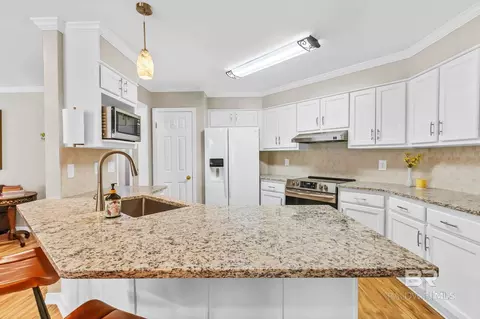 Kitchen - 169 Montclair Loop, Daphne, AL 36526 photo 2 of 5