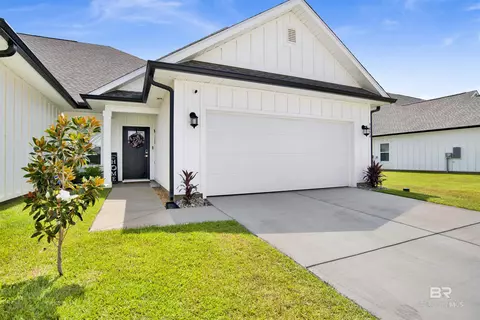 9894 Weller Cv, Foley, AL 36535