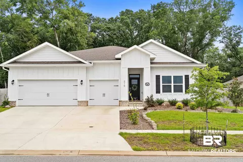 215 Bronze St, Fairhope, AL 36532